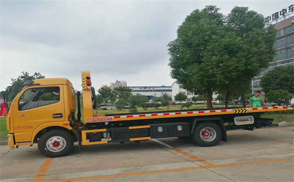 克拉玛依定远24小时拖车救援电话号码，定远道路救援公司怎么收费的